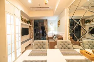 Luxury and pleasant 2BR Chianti Tower Mall Access