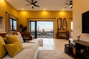 Private home in Cerritos Beach, Casa Lomita