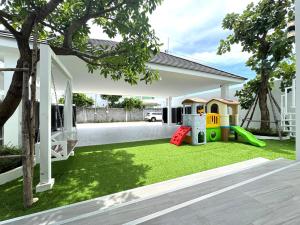 The White House Pool Villa Pattaya