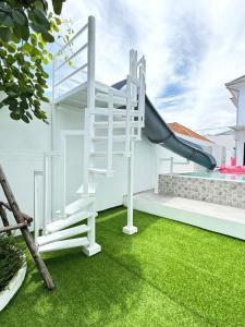 The White House Pool Villa Pattaya