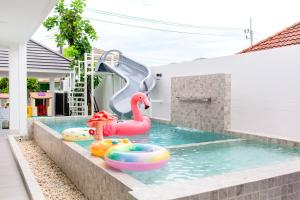 The White House Pool Villa Pattaya