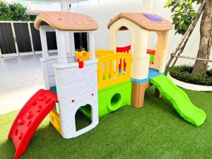 The White House Pool Villa Pattaya