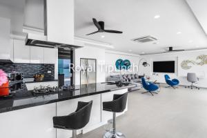 Royal Tipunch sea view villa