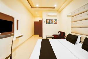 Super Townhouse Lalghati Near Airport