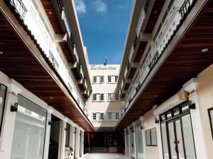 Lido Beach Hotel