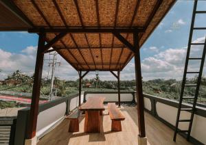 Mika Estate Property