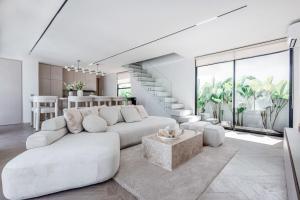 Brand new Luxury 2 BR Villa CASA COCO LAUBANA