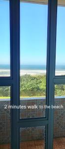 Breezy Seaview- On the Beach