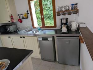 Maisons de vacances Gite Belle, Piscine privee, vue sur la campagne : photos des chambres