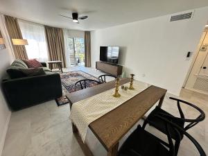 New Siesta Key Canal View