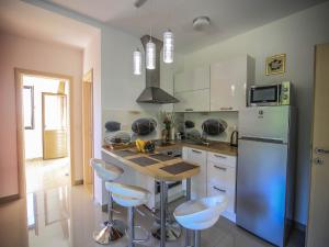 Spacious apartment with private terrace