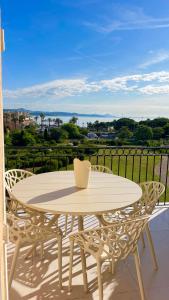 DUPLEX VUE MER Bord de plage Dernier étage