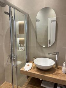 Villa Meliti - private villa with stunning seaviews, infinity pool, close to the beach