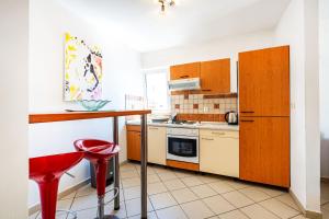 Dora Studio near Center and Sea