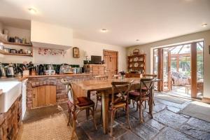 Spacious 5 bed Barn in the Heart of Worcestershire