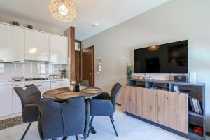 BON BON 2 - Regarda Travel