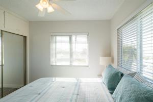 Beautiful 2 Bed Beach Condo #201