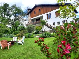 B&B / Chambres d'hotes Le Jardin de Moulis, Saint Girons, Ariege, Pyrenees, : Chambre Double avec Terrasse