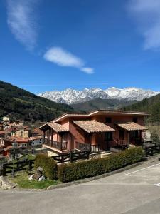 Apartamentos La Montaña