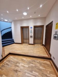 Brighton Pavilion Modern Apartment near the Beach - Parking Available