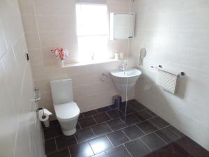 48 Baytree Cottage, Rosecraddoc Holiday Bungalows