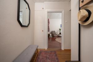 Cozy Apartment with Self Check-in & Free Parking