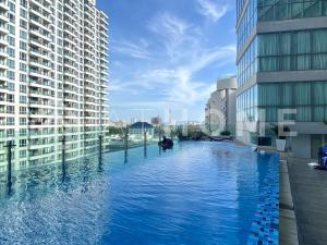 1-Bedroom The Cloud Condo