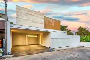 4BR Luxury Pool Villa in Chiang Mai - Family-Friendly