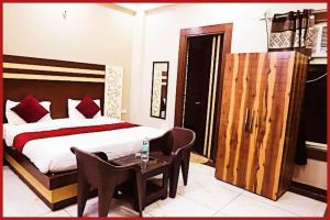 HARIDWAR HOTEL SAWERA! - Near Temple - Fully Air conditioned, restaurant, room service , free parking, free wi-fi facilities Available - A Luxury Hotel In Nainital