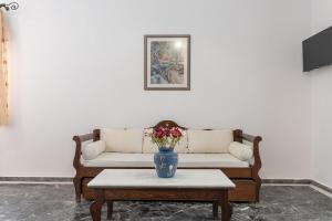 4 Min Walk To Beach Apartment