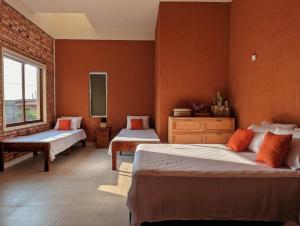 Villa with Private Pool, 12 mins walk to Beach