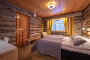 Kuukkeli Log Houses Teerenpesä