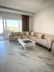 Alinas & Alexs Apartments