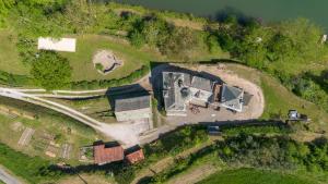 Appartements Chateau de Salamon - plage privee : Appartement