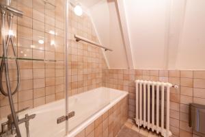 Appartements Chateau de Salamon - plage privee : photos des chambres