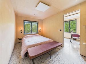 Cabin vr 4, zicht Semois-rivier!