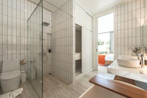 V185 New Modern Villa with Private Pool