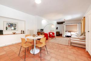 Appartements Chateau de Salamon - plage privee : photos des chambres