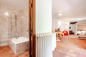 Appartements Chateau de Salamon - plage privee : photos des chambres