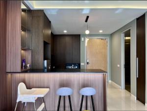Grand Medini -- Legoland & WIFI & Studio 1B 2pax by Cowidea