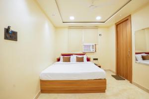 Hotel Al Aziz Palace 30 Mts from Dargah Sharif