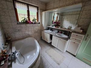 BELLE VUE F3 4 to 6 people