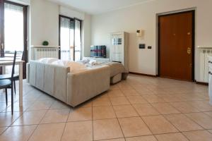 Novara Smart Stay - Station, AC & 2Gb s Wi-Fi