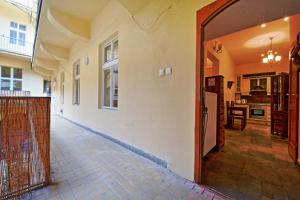 Rose Antique Apartment