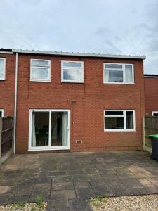 Quiet, Sleeps 13, 2 baths, Parking, KIA 2