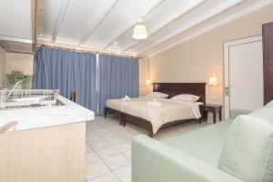 Penthouse Studio room in Talos Hotel Apartments