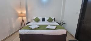 Hotel Foothill By Around stays Tapovan