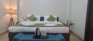 Hotel Foothill By Around stays Tapovan