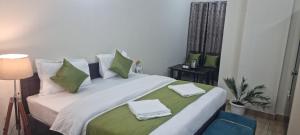 Around stays-Hotel Foothill, Tapovan