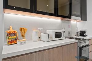 Boho Bayfront 1BR in La Sirene 2 Seaport View